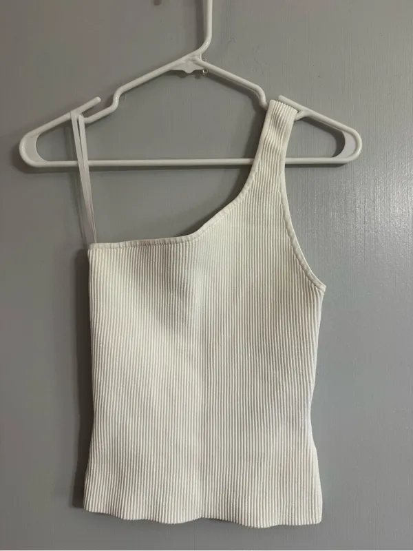 Aritzia Babaton Sculpt Ribbed One Shoulder Crop Tank Top in White Size Medium - Image 7