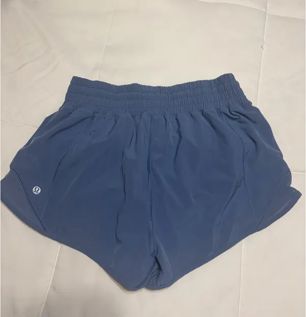 Lululemon Hottie Hot Shorts 2.5" - Image 2