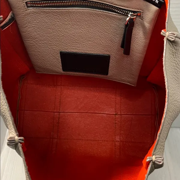 Marc Jacobs Taupe Tote Bag - Image 8