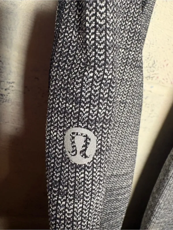 Lululemon Speed Up Tight 28" *Full-On Luxtreme size 4 - Image 9