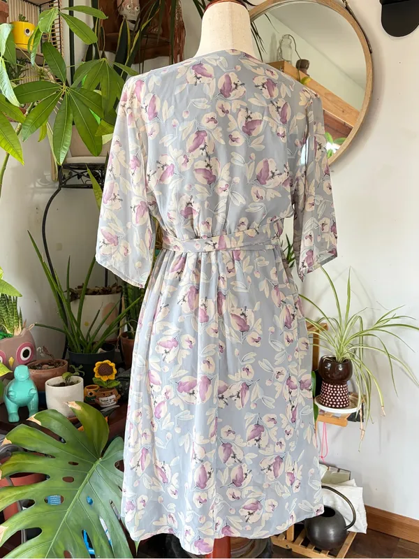 Sienna Sky Floral Faux Wrap Midi Dress M Blue Purple Cottagecore Fairycore Soft‎ - Image 4