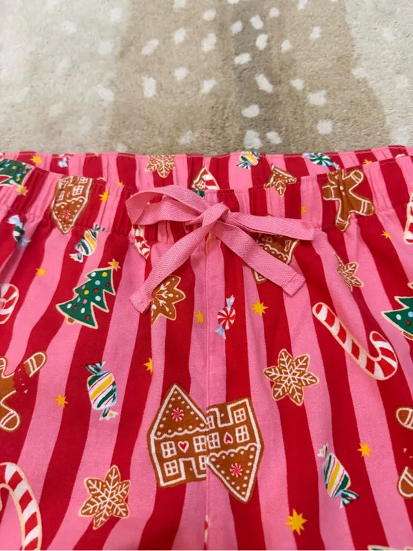 Old Navy Holiday Flannel Boxer Shorts XL Pink Red Christmas Gingerbread - Image 9