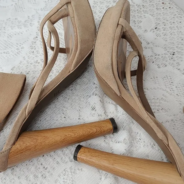 BCBGMAXAZRIA Jasmin suede ankle strap wood heel strappy heels sz 8 - Image 5