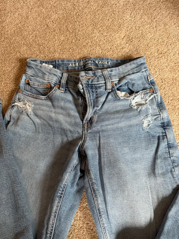 American Eagle Jeans - Image 3
