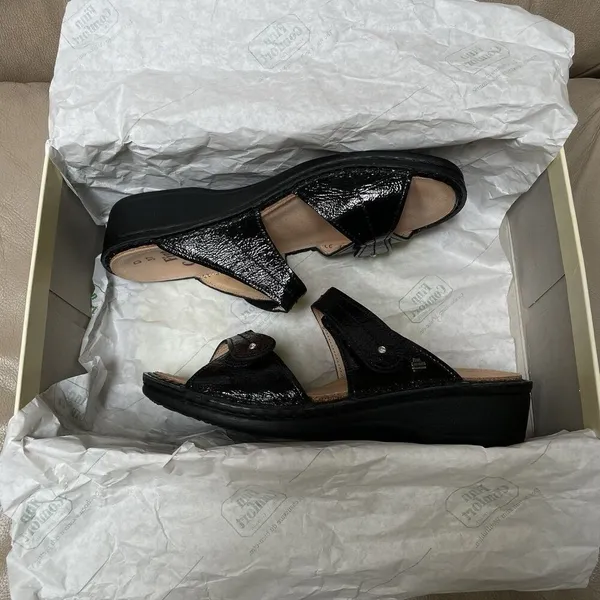 Finn Comfort 37D/6 Catalina Black Patent‎ Leather Soft Footbed Sandals EUC - Image 13