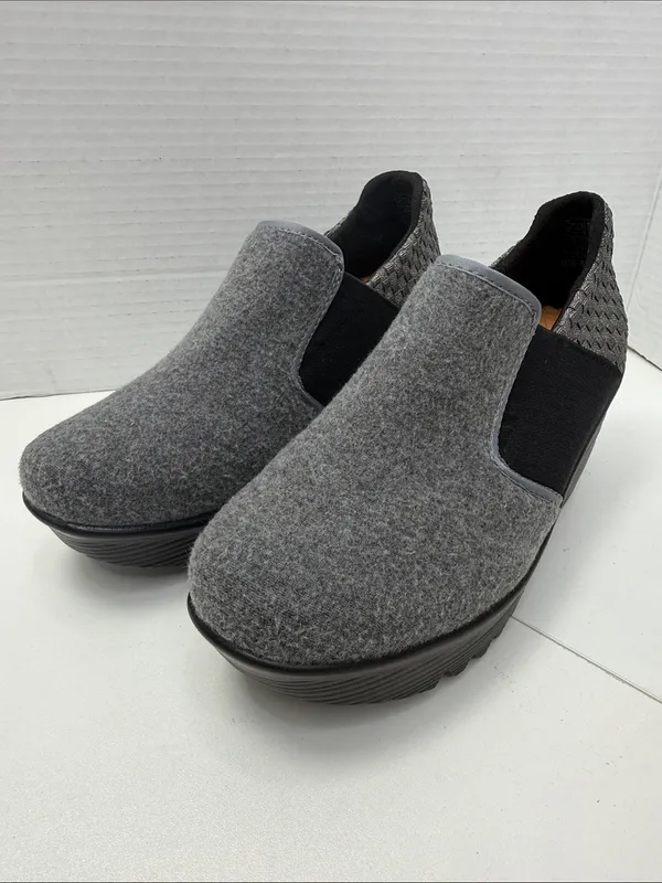 bernie mev. Gray and Black Slip-On Wedge Sneakers size 37 - Image 13