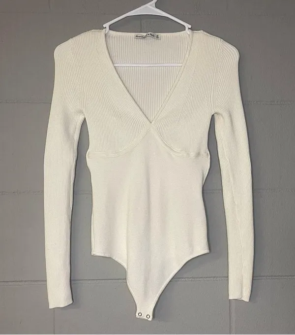 Abercrombie & Fitch V-Neck Ribbed Sweater Bodysuit in Cream Women’s Size XS - Image 3