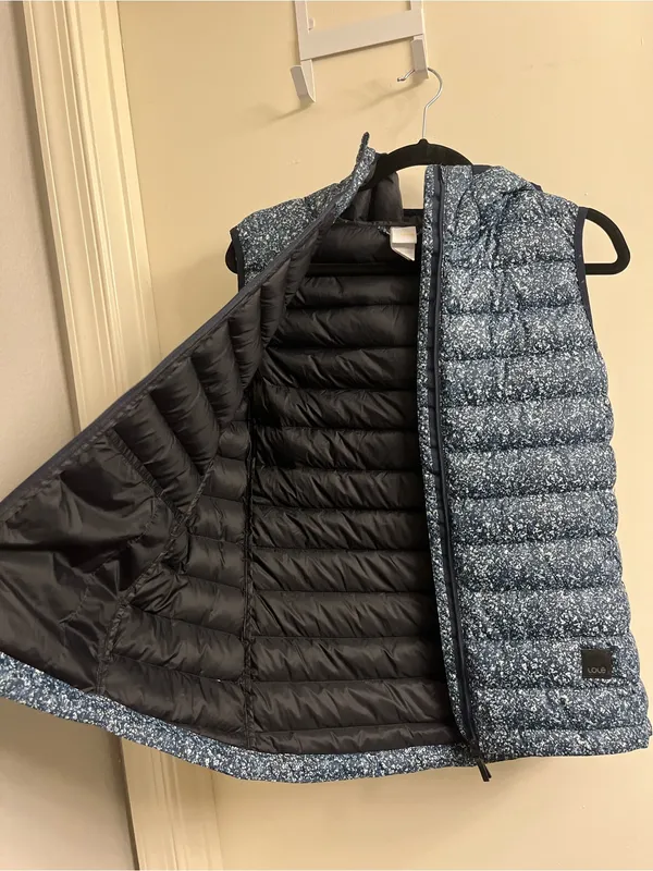 Lole Quilted Duck Down Vest Size Medium - Image 8
