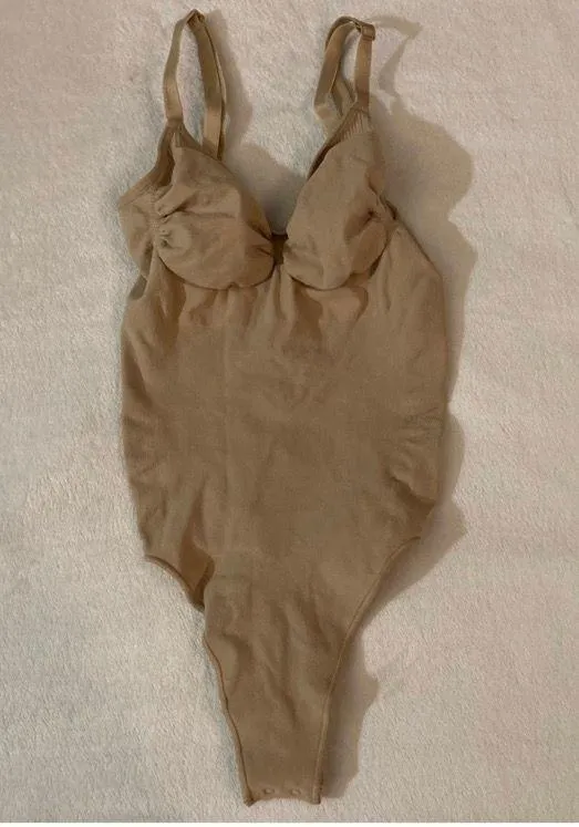 SKIMS LOW BACK Sculpting Bodysuit S/M - Image 3