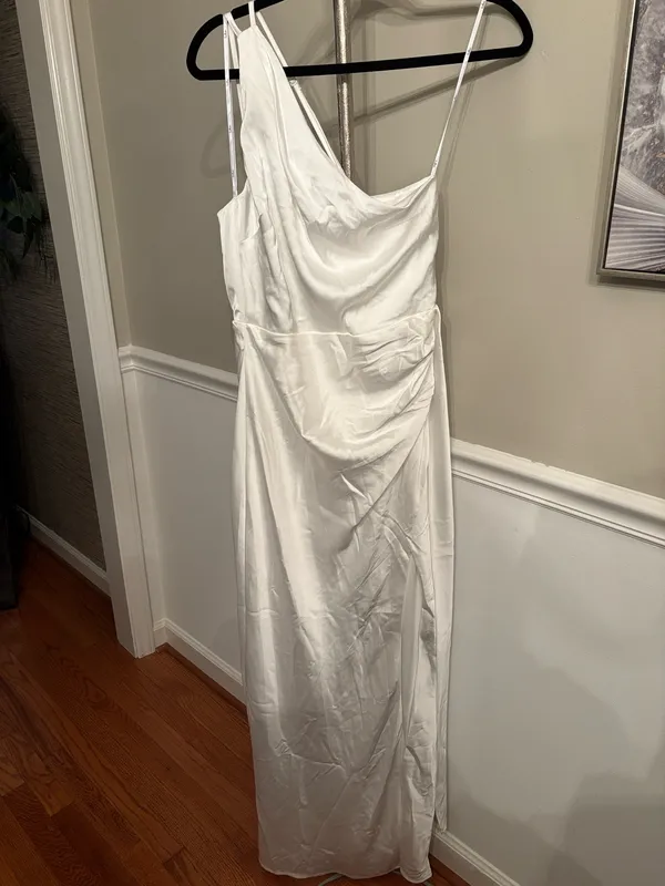 Lulu's Ivory One-Shoulder Gown with High Side Slit - Image 4