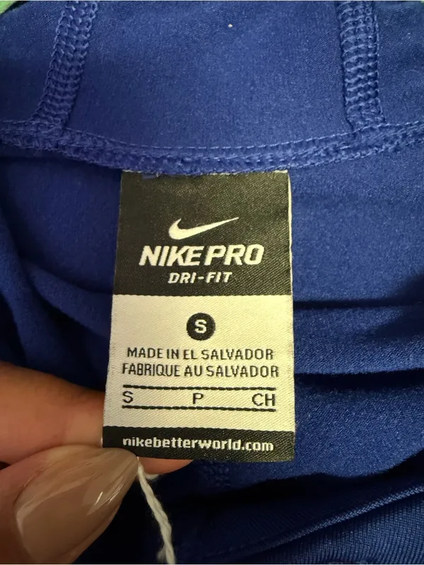 Nike Pro Dri-FIT Blue Lightweight Hiking Hooded Top. Size: Small - Image 3