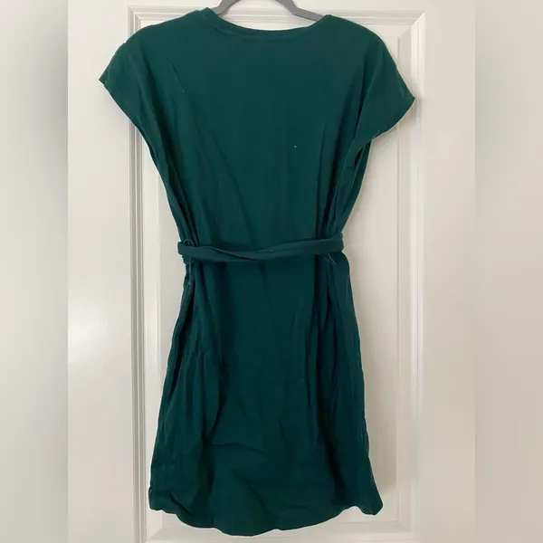 Forever 21 forest green dress - Image 2