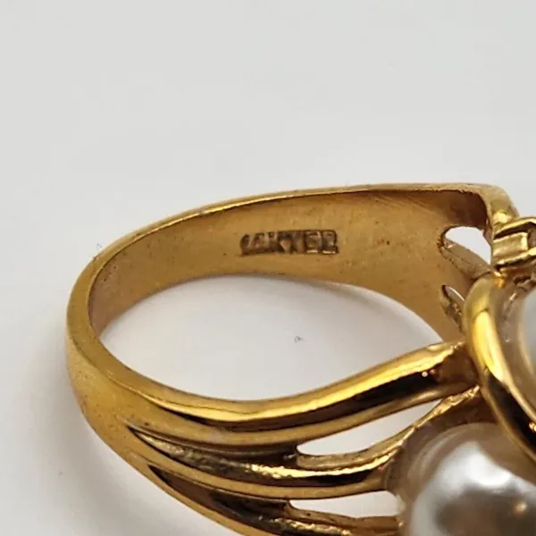 Vintage 14K Gold Electroplated Faux Pearl & Rhinestone Ring (6.25) - Image 8