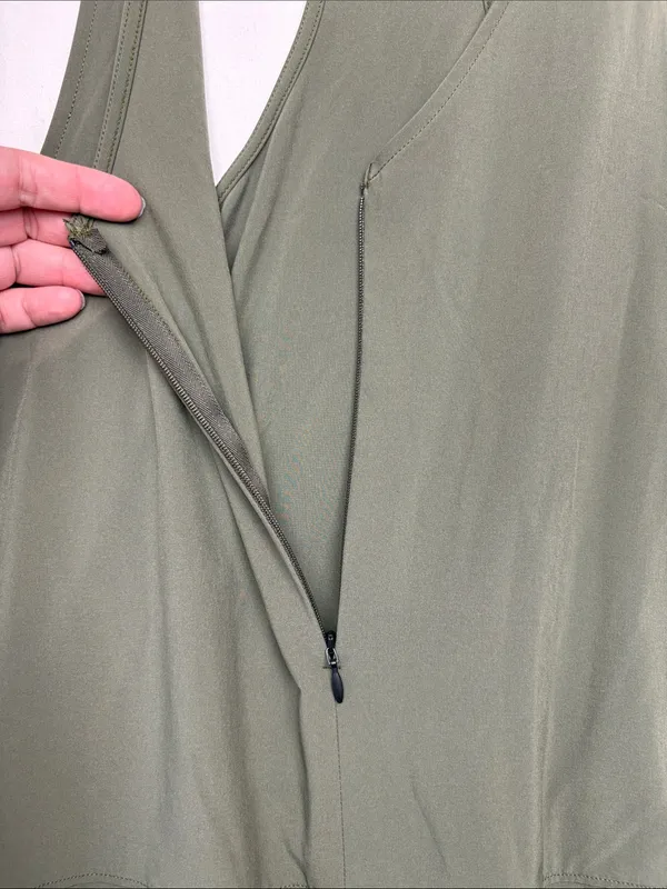 Back Country size medium one piece Olive Green Sleeveless Jumpsuit cropped - Image 9