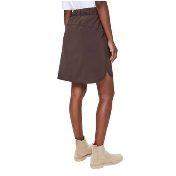 Lululemon On The Fly Skirt 21" Brown‎ Satin Drawstring Waist Size 4 - Image 2