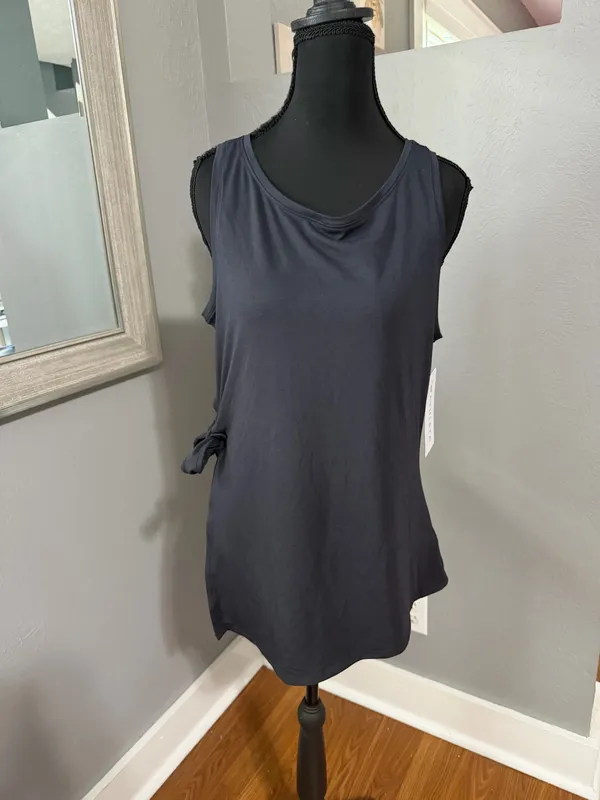 NWT Athleta Move With Ease Asym Tie Tank Black Athletic Yoga Size Medium - Image 2