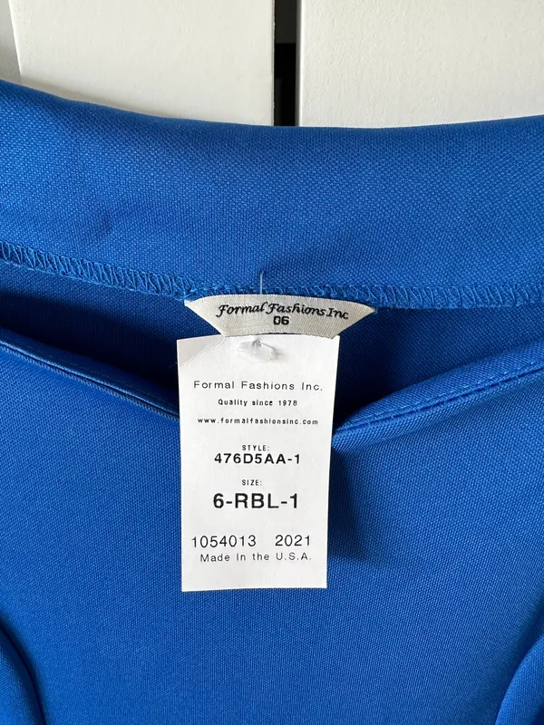 Blue Formal Dress Size 6 - Image 4