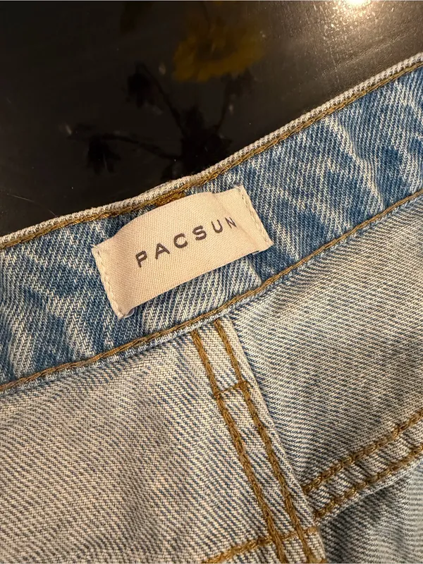 PacSun Light Wash Wide Leg Jeans with Frayed Hem - Image 2