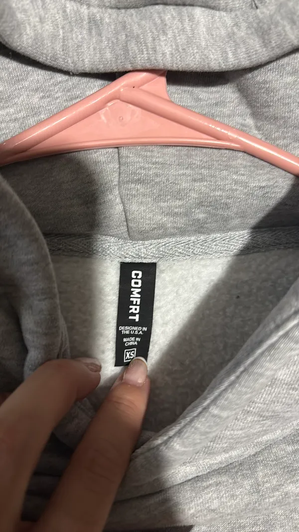comfrt hoodie - Image 4
