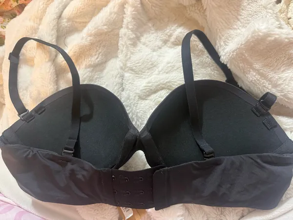 NWT SKIMS ULTIMATE STRAPLESS PUSH UP BRA 34B ONYX $64 Retail! - Image 3