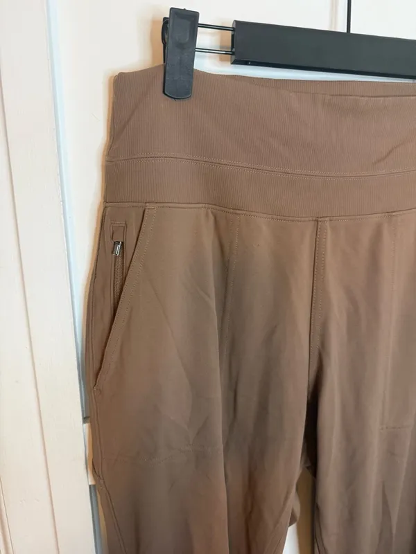 Athleta Rustic Beige Venice Joggers - Image 7
