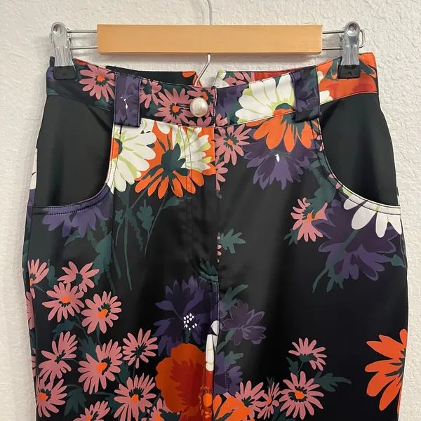 STAUD Austin Pants Size 4 Satin Floral‎ Bloom Flares Black Daisy Retro Festival - Image 4