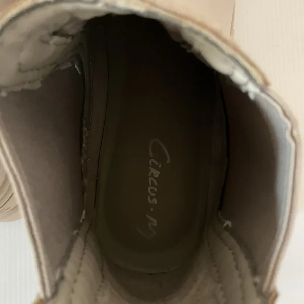 Circus by Sam Edelman NY Beige Platform Chelsea Boots Women’s Sz 6.5 Chunky Sole Ankle Booties - Image 7