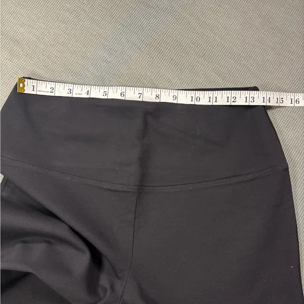 Jones New York (JNY) Black Crop Leggings / Pants - Size Large - Image 6