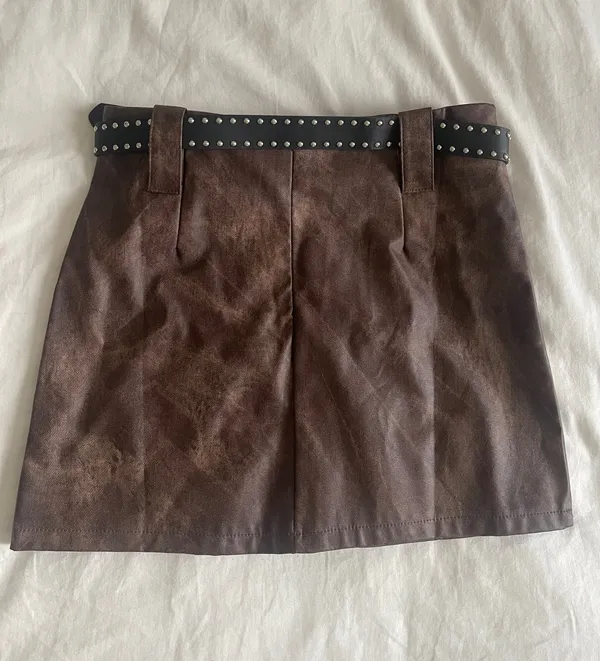 SheIn Faux Leather Mini Skirt With Belt - Image 3