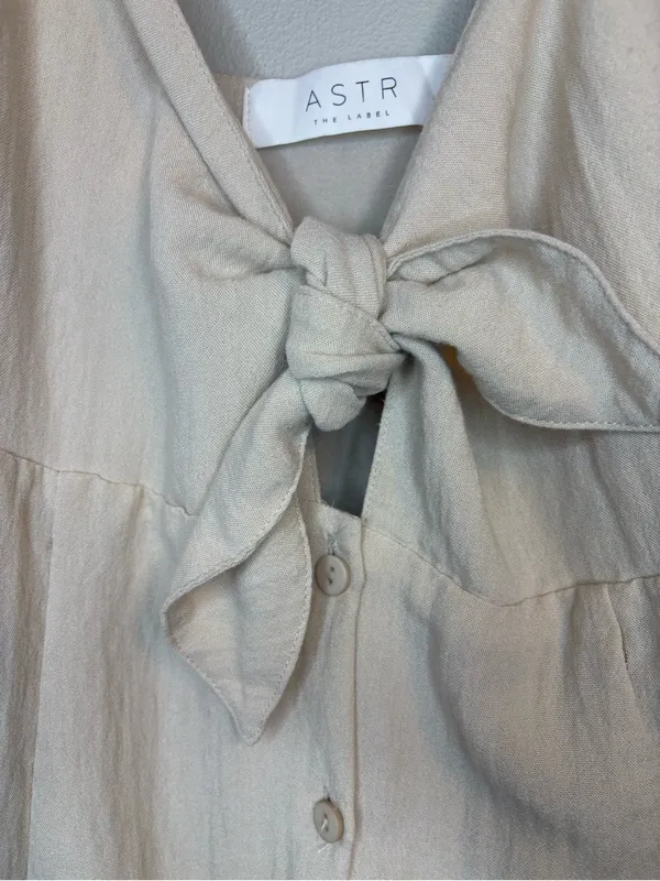 ASTR The Label Linen Blend Tie Front Button Midi Dress Small - Image 4