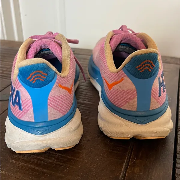 Hoka Clifton 9 Running Athletic Shoes in a pink Sz 10 Women's F27223D - Image 4