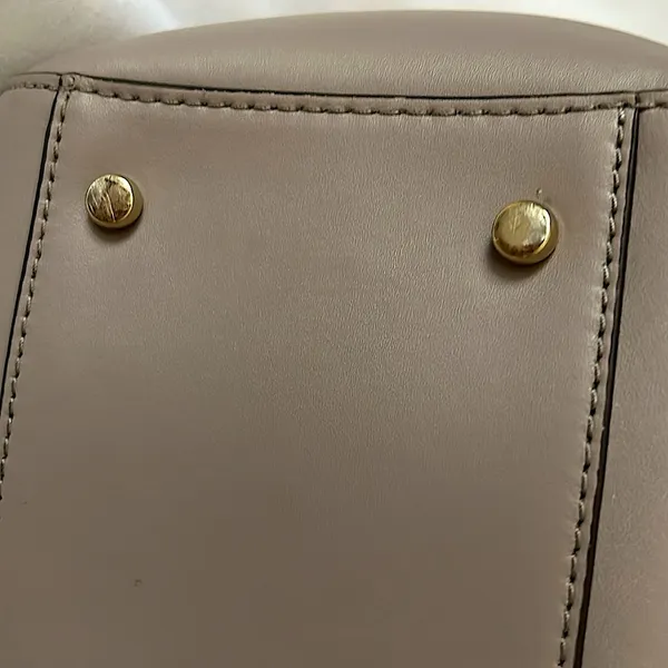 Kate Spade Authentic Gorgeous Light Gray/Taupe Leather Bag Purse 🌺🌺 - Image 8