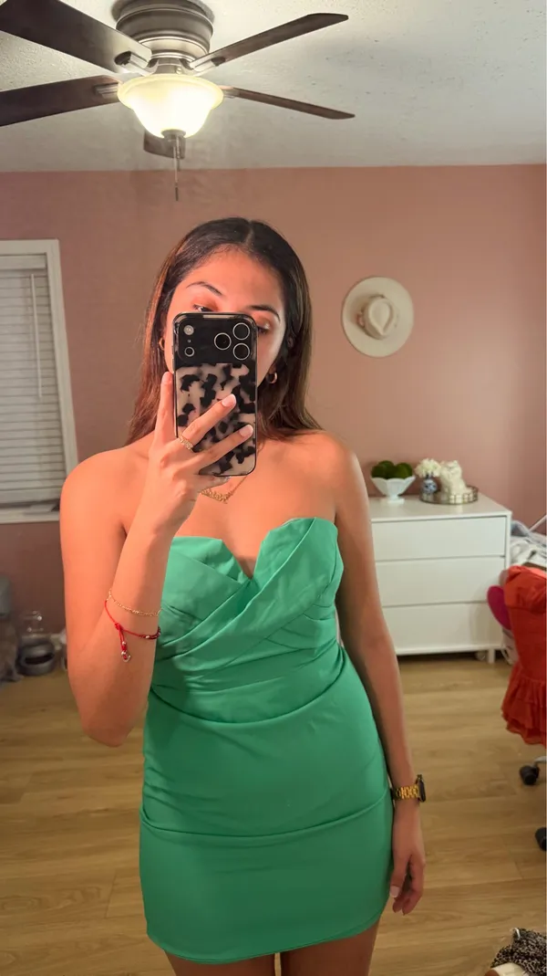 DO+BE Dress Green Mini Strapless - Image 2