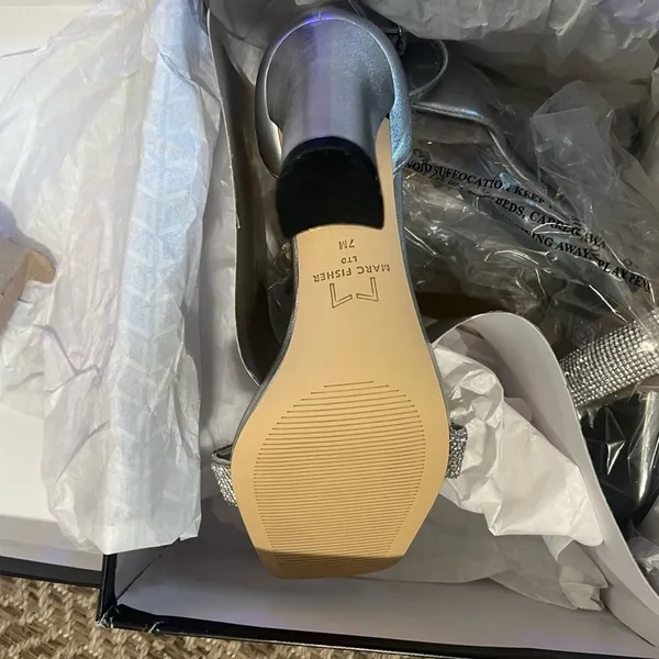 Marc fisher Angelo heel Sz 7M - Image 3