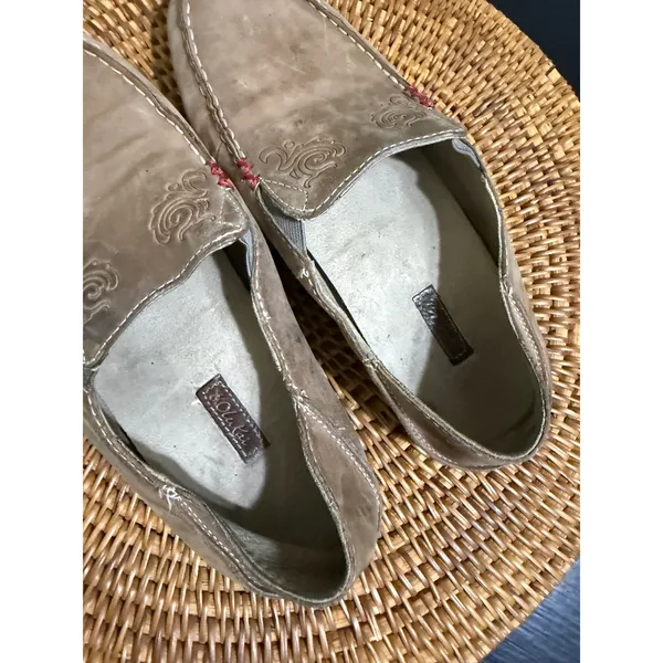 OluKai Women Tan Leather Slip On Loafers Embossed Drop In Heel Shoes - Image 8