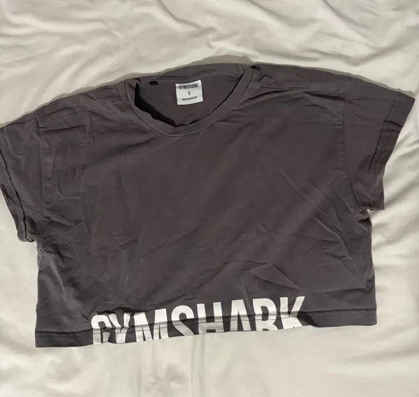 Gymshark crop top - Image 2
