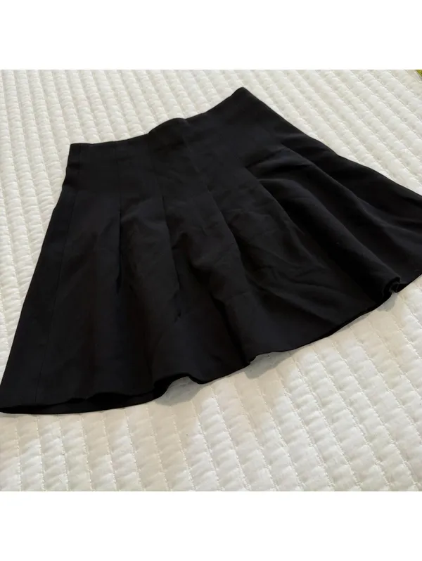 Alice + Olivia Black Employed Pleated Short Skirts A Line Sz 2 Women’s - Image 4