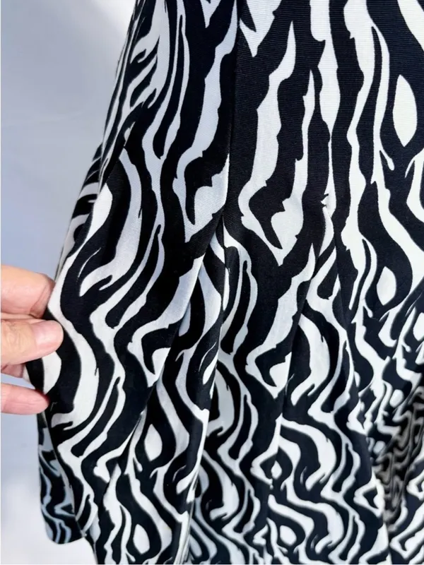 💥REISS Black White Zebra Fit & Flare V Neck Mini Dress Pockets Sz 2 💛 - Image 8