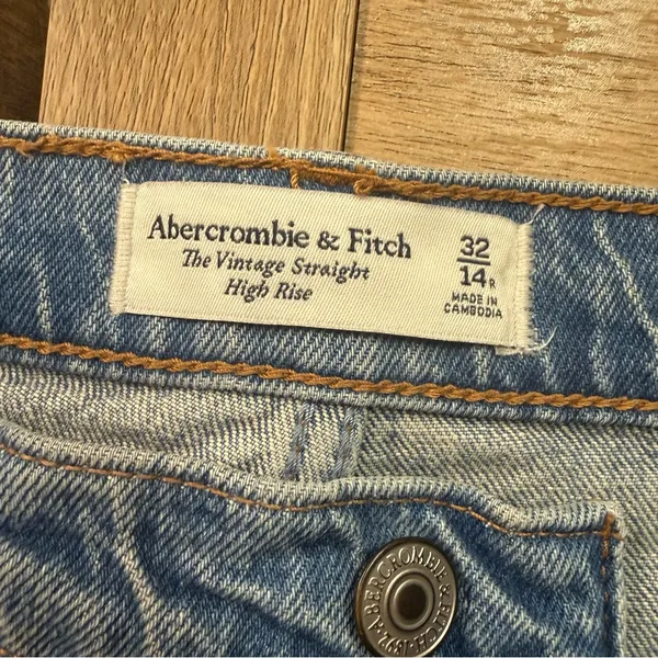 Abercrombie & Fitch The Vintage Straight High Rise Jeans Medium Wash Size 32/14R - Image 8