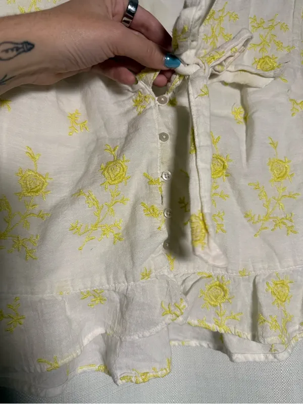 Abercrombie & Fitch Yellow White Floral Short Sleeve Blouse Size Small - Image 6