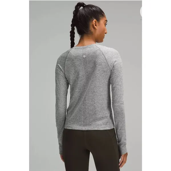 Lululemon Women Crew Neck Raglan Sleeve Swiftly‎ Tech Athletic Top Gray - Image 4