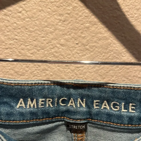 American Eagle Women’s Mom Jeans Denim Jean Shorts Size 00 - Image 4