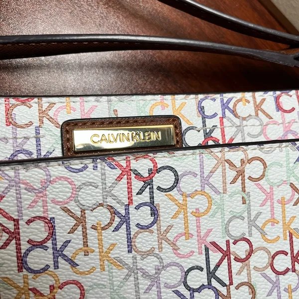 Calvin Klein cross body purse - Image 2