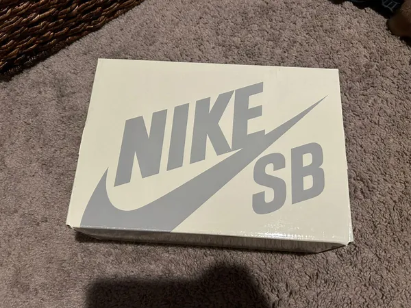 Nike Dunks - Image 6