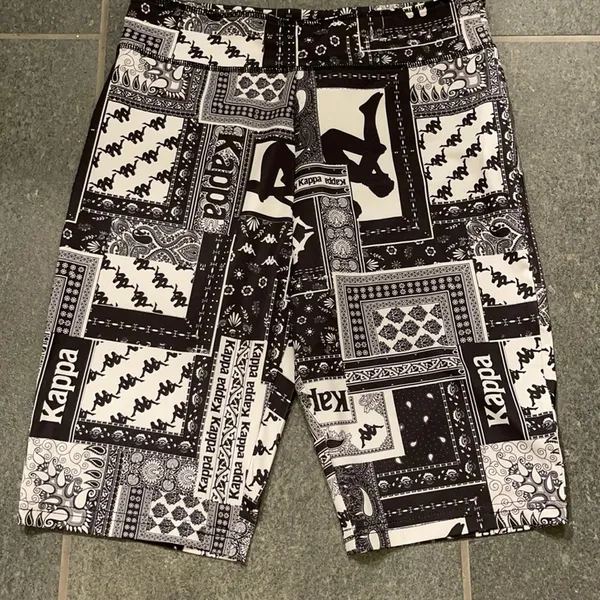 Kappa Biker Shorts Size Medium - Image 6