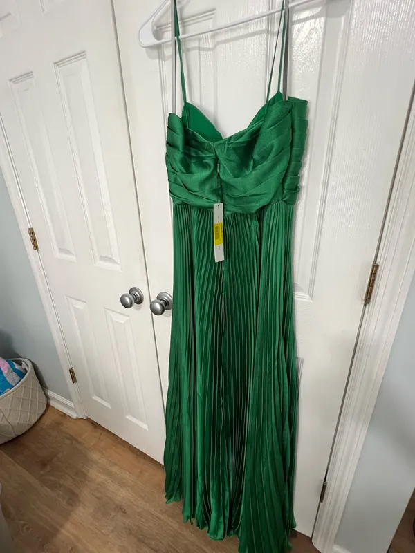 ML Monique Lhuillier Hammered Satin Charmeuse Pleated Gown - Image 9