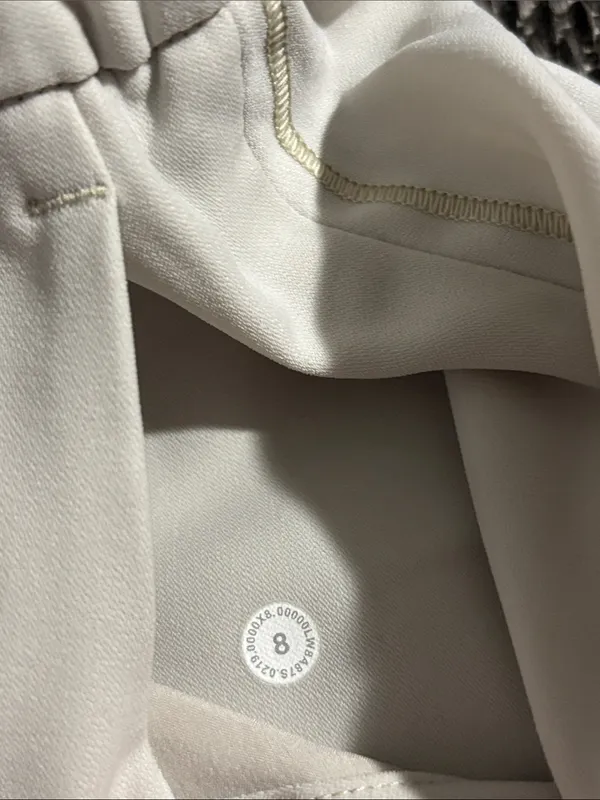 Lululemon On The Fly Skirt *Woven Silverstone - Image 3