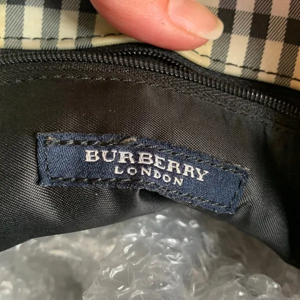 Authentic VINTAGE BURBERRY Checkered medium long tote - Image 7