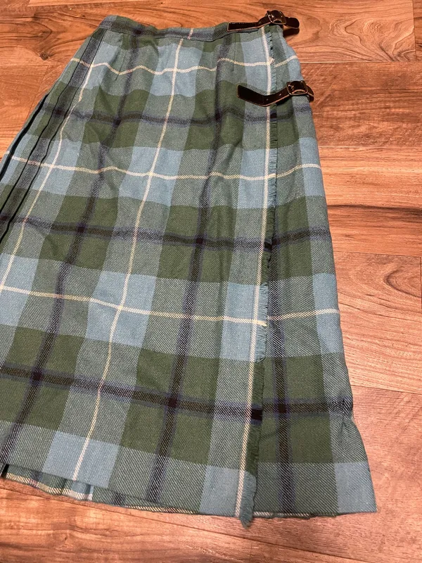 Angus Young Women’s Knee Length Plaid Wool Kilt Skirt with Buckle Detail Size XS - Image 10