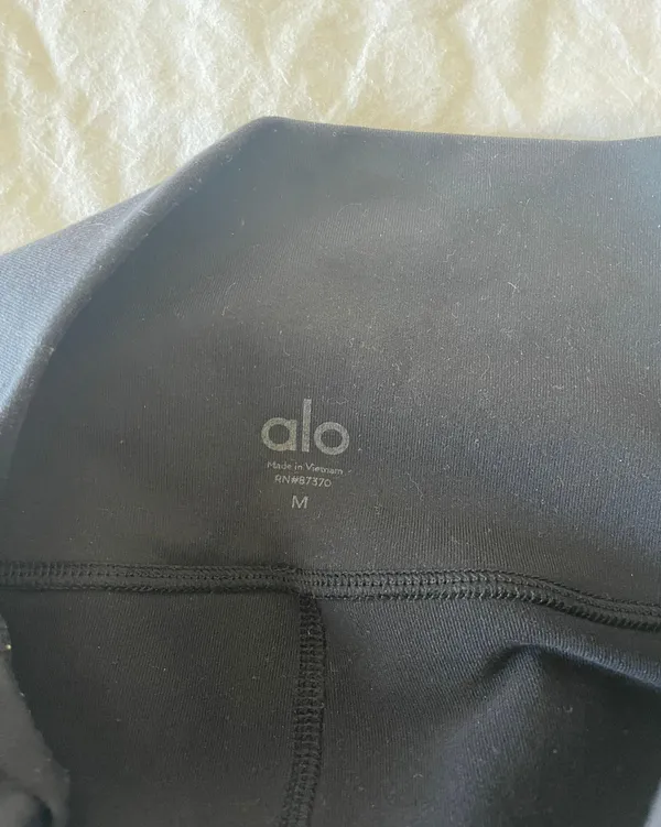 Alo Biker Shorts - Image 3